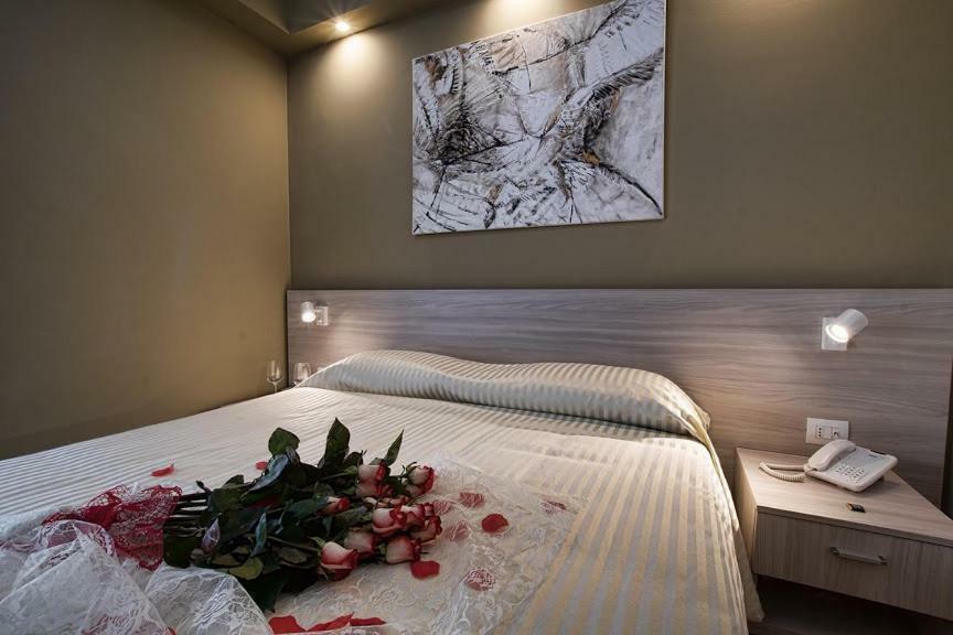 Hotel Scacciapensieri Nettuno Exterior foto